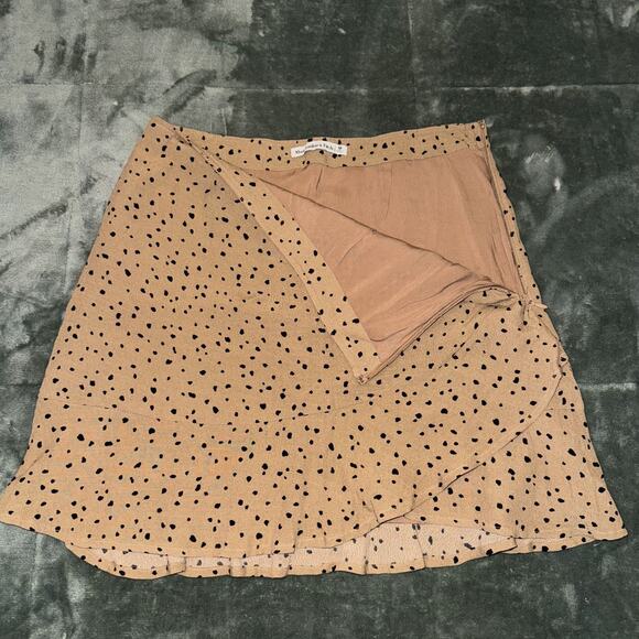 Abercrombie & Fitch Wrap Skirt Women's Medium Tan Black Animal Print Side Zip - Picture 2 of 7